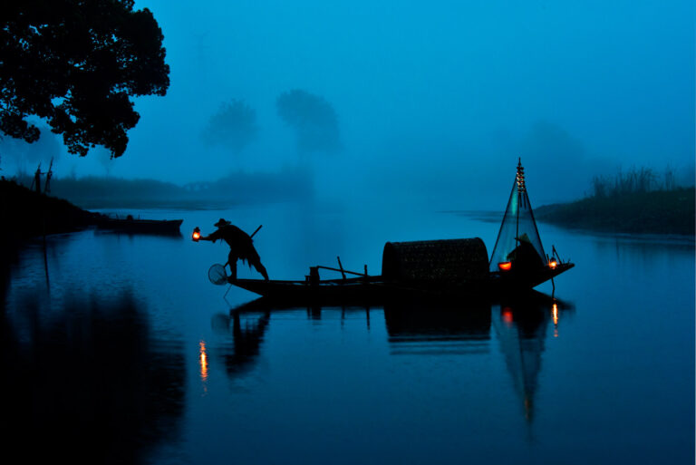 Water Town - Night fishing